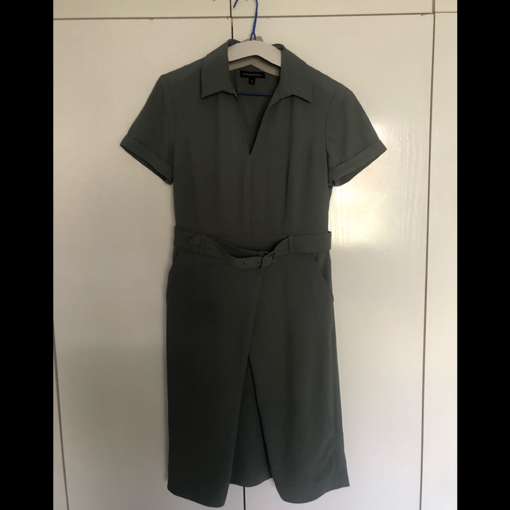 Banana Republic Dress with pockets 💚
